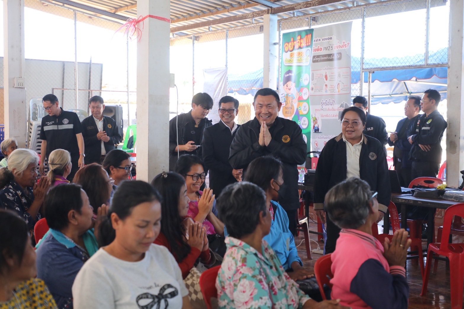 title - “ส.ป.ก. ไม่ทิ้งใครไว้ข้างหลัง” เลขาฯ สั่งลุย ศูนย์เคลื่อนที่ เร่งช่วยเกษตรกรในเขตปฏิรูปที่ดินในพื้นที่เสี่ยงภัย